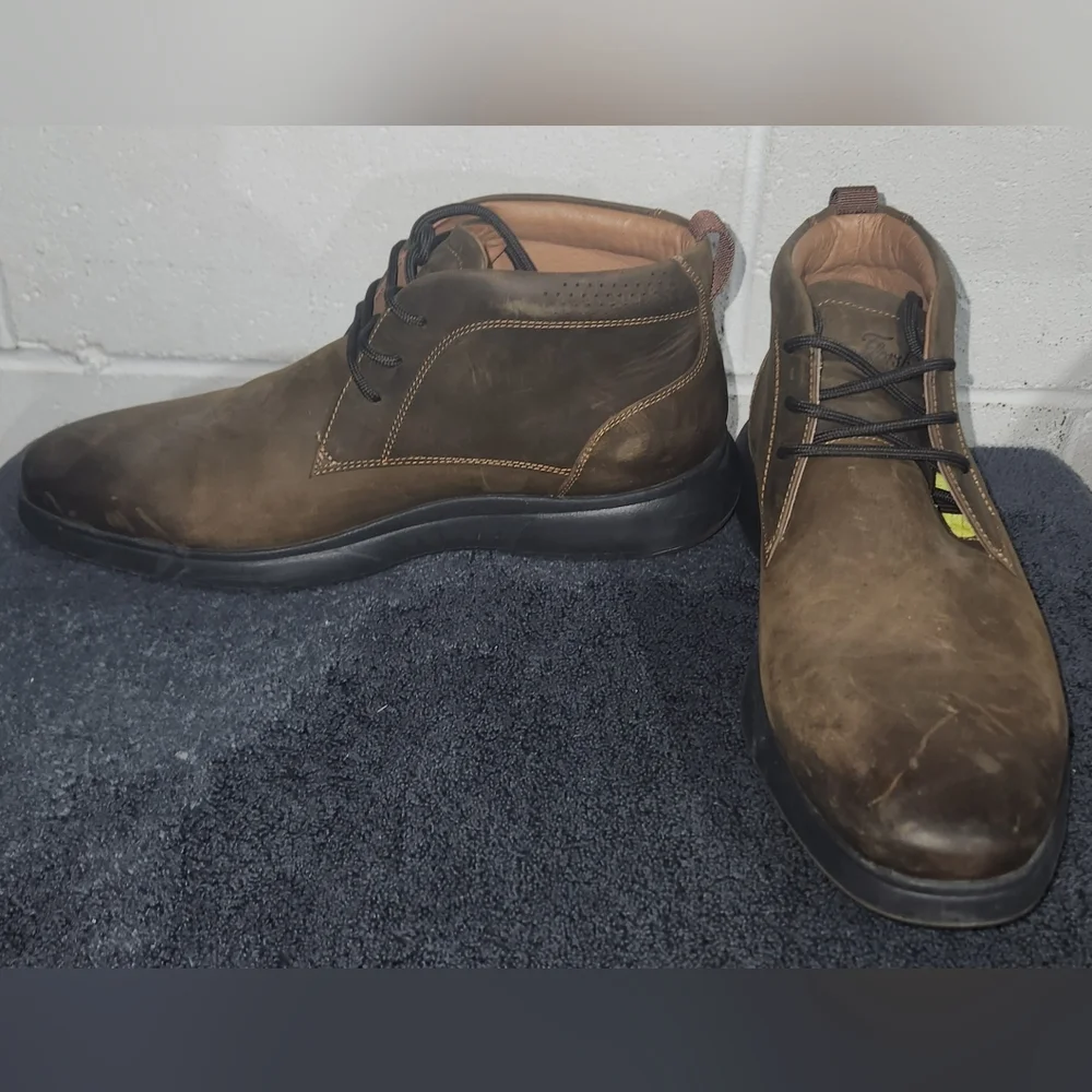 Florsheim Men's Brown Leather Chukka Boots Size 9